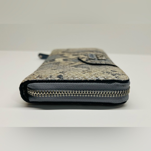 COACH EXOTIC SNAKESKIN ACCORDION LARGE WALLET - Picture 3 of 9